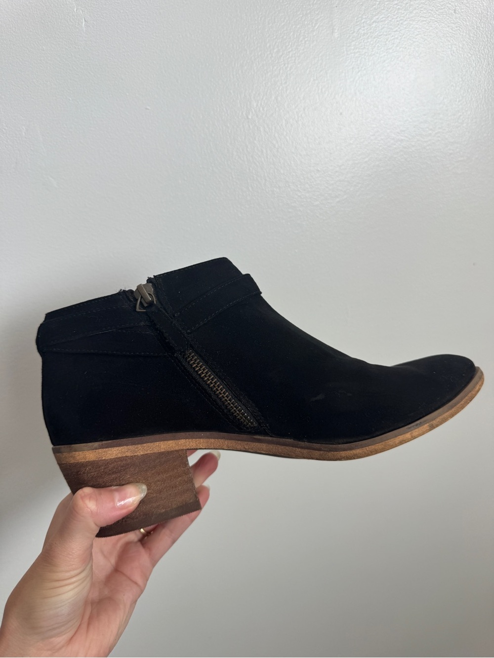 Vegan Suede Ankle Booties Faux Wood Block Heel Black Size 8 - Picture 9 of 11
